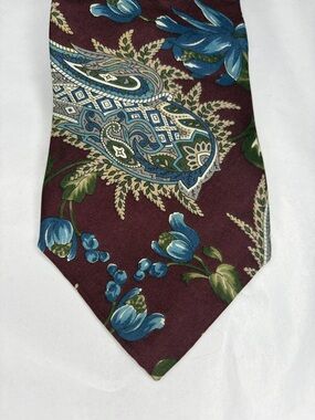 Men's Floral Paisley Tie in Burgundy and Blue